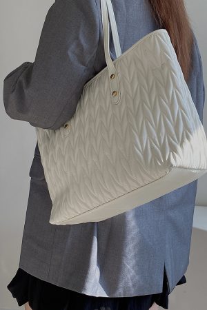 Women's High-End Large Capacity Commuter Tote Bag - 2025 Niche Design for Spring/Summer Fashion