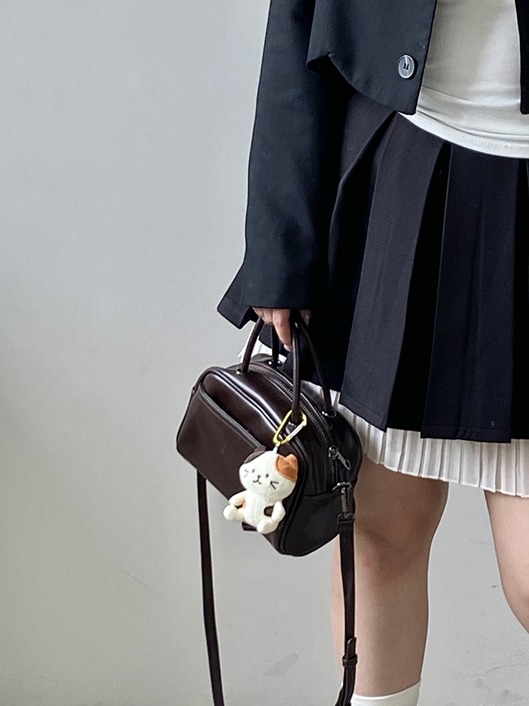 Women's High-End Retro Boston Bag - Lightweight Korean Style Crossbody Shoulder Handbag for 2025 Fashion Women's High-End Retro Boston Bag - Lightweight Korean Style Crossbody Shoulder Handbag for 2025 Fashion