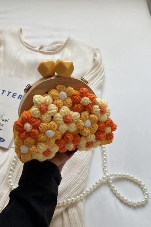 Women's Knitted Flower Pearl Chain Crossbody Shell Bag - Trendy 2025 Fashion Accessory, Perfect for Y2K and Casual Styles