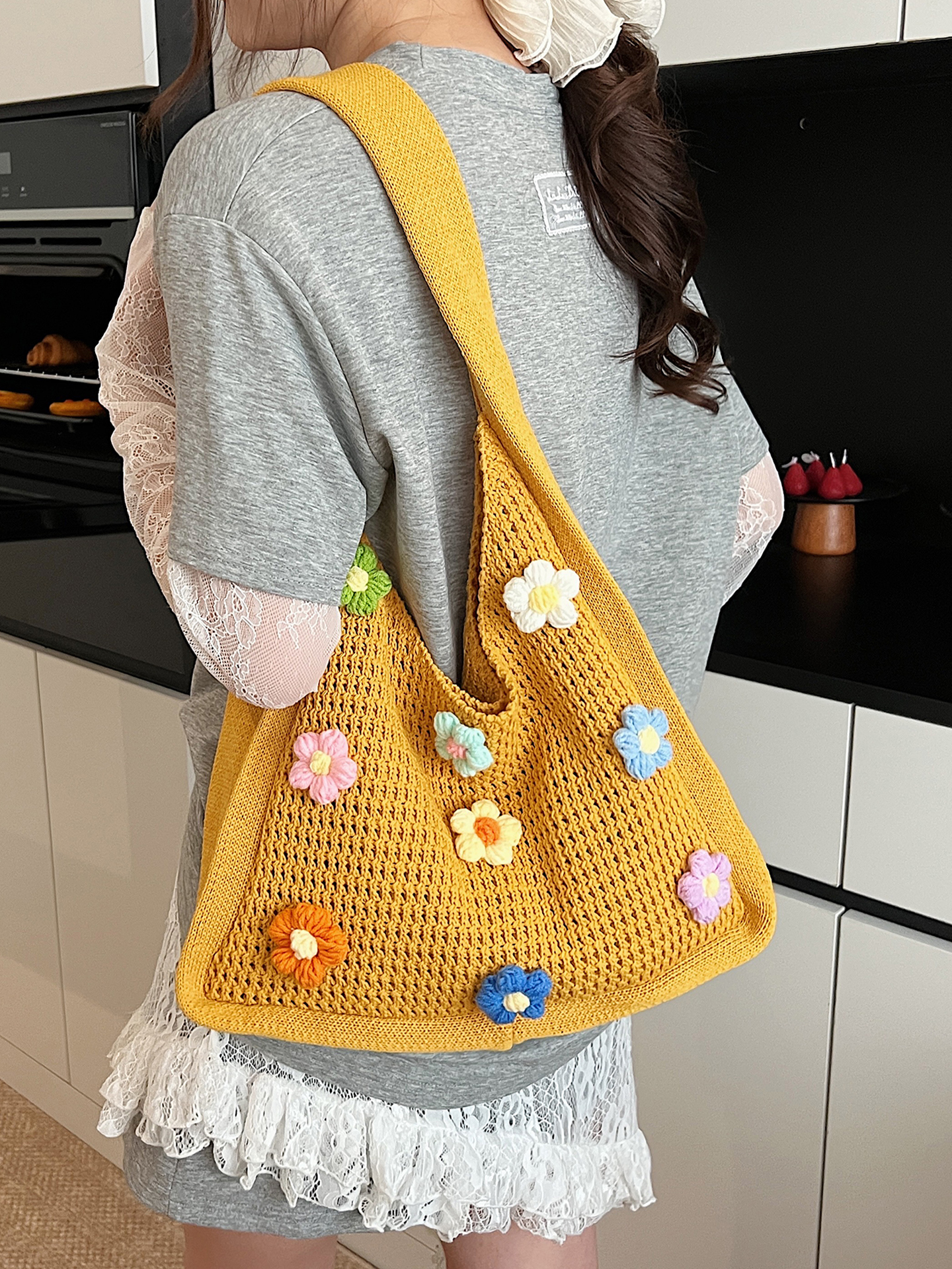 Women's Knitted Yarn Tote Bag - 2025 Trendy Lazy Style Shoulder Bag with Large Capacity for Commuting and Everyday Use Women's Knitted Yarn Tote Bag - 2025 Trendy Lazy Style Shoulder Bag with Large Capacity for Commuting and Everyday Use