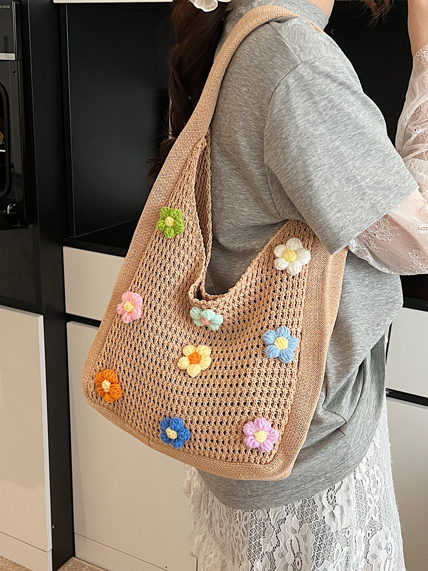 Women's Knitted Yarn Tote Bag - 2025 Trendy Lazy Style Shoulder Bag with Large Capacity for Commuting and Everyday Use Women's Knitted Yarn Tote Bag - 2025 Trendy Lazy Style Shoulder Bag with Large Capacity for Commuting and Everyday Use