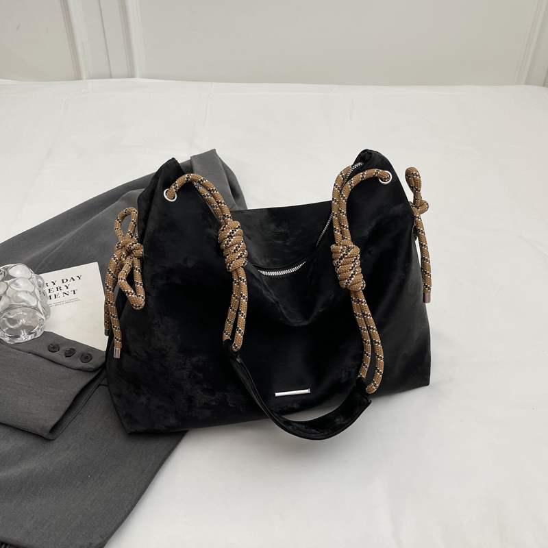 Women's Korean-Style Casual Large-Capacity Tote Bag - Trendy 2025 Summer Versatile Commuting Shoulder Bag Women's Korean-Style Casual Large-Capacity Tote Bag - Trendy 2025 Summer Versatile Commuting Shoulder Bag