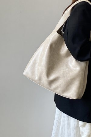 Women's Large Capacity Casual Tote Bag - Korean Style Commuter Handbag, Chic Design for Everyday Use