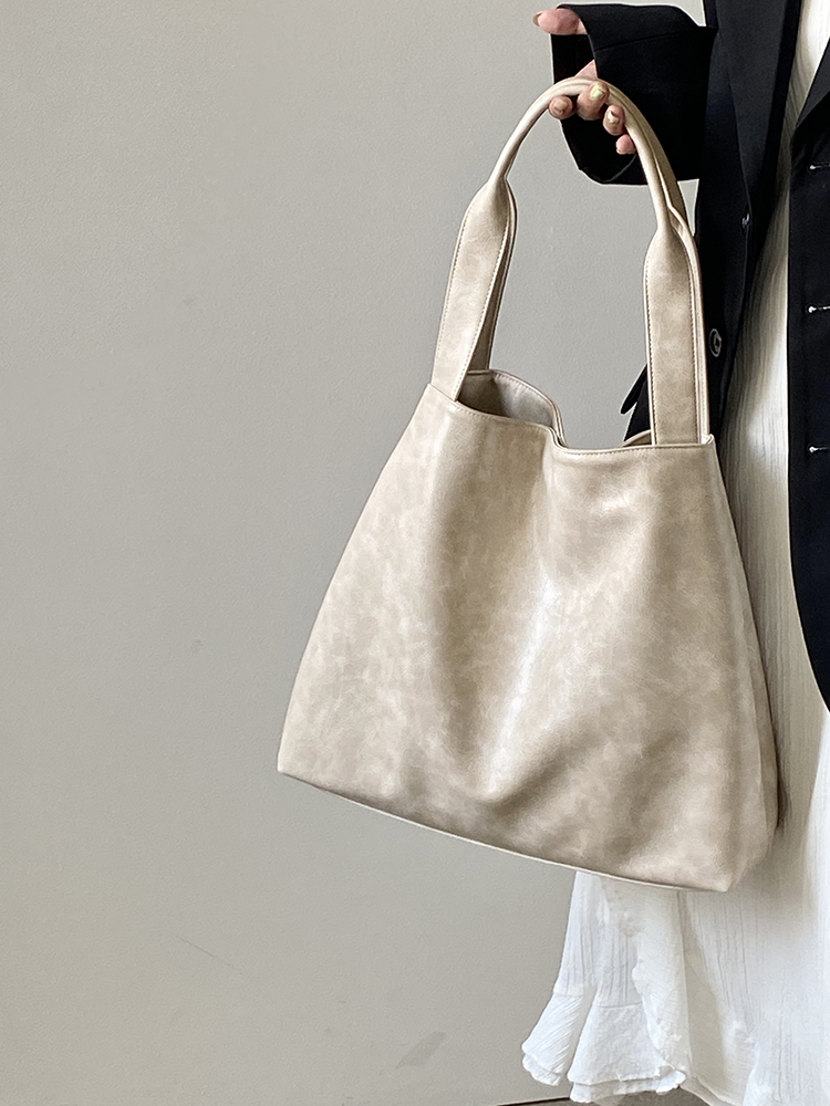 Women's Large Capacity Casual Tote Bag - Korean Style Commuter Handbag, Chic Design for Everyday Use Women's Large Capacity Casual Tote Bag - Korean Style Commuter Handbag, Chic Design for Everyday Use