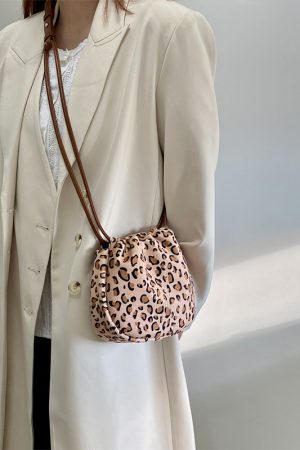 Women's Leopard Print Canvas Crossbody Bag - Minimalist Casual Design for Spring and Summer - Versatile Small Handbag