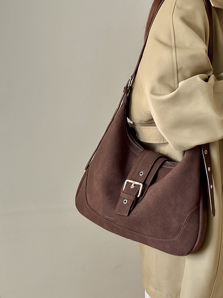 Women's Matte Retro Saddle Bag 2025 - Large Capacity Versatile Shoulder Crossbody Bag for Everyday and Travel Women's Matte Retro Saddle Bag 2025 - Large Capacity Versatile Shoulder Crossbody Bag for Everyday and Travel