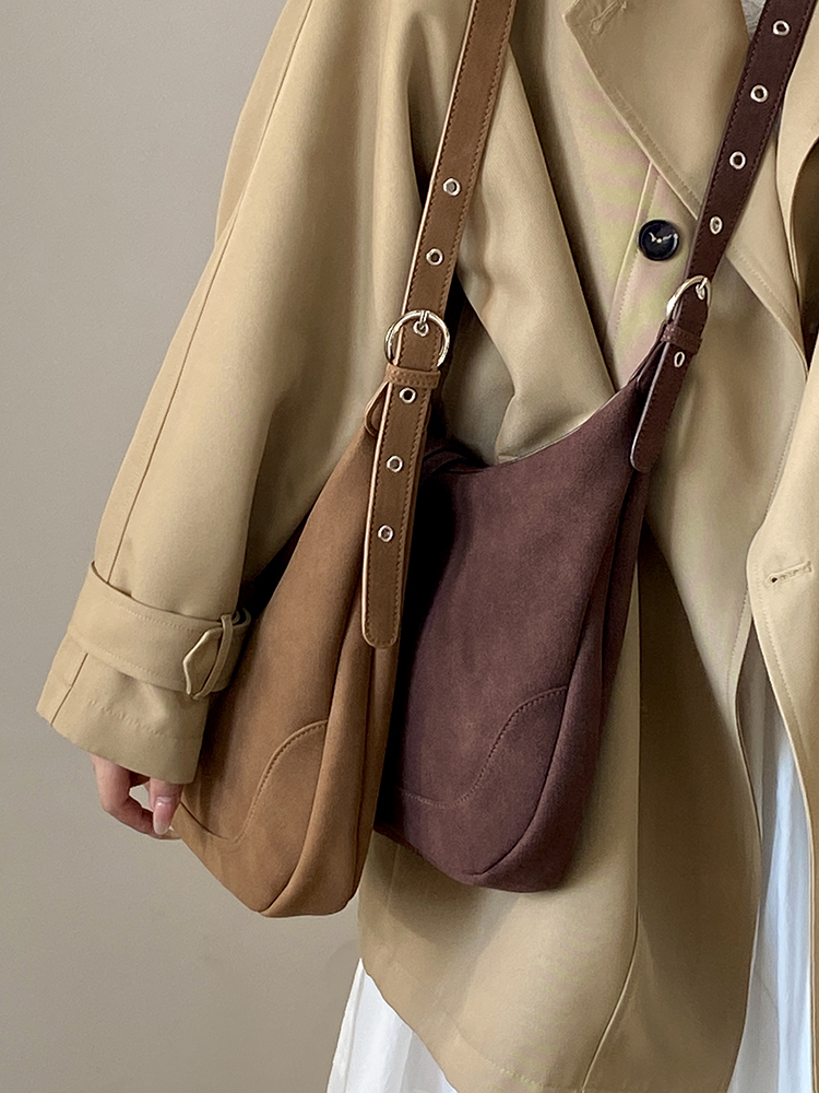 Women's Matte Retro Saddle Bag 2025 - Large Capacity Versatile Shoulder Crossbody Bag for Everyday and Travel Women's Matte Retro Saddle Bag 2025 - Large Capacity Versatile Shoulder Crossbody Bag for Everyday and Travel