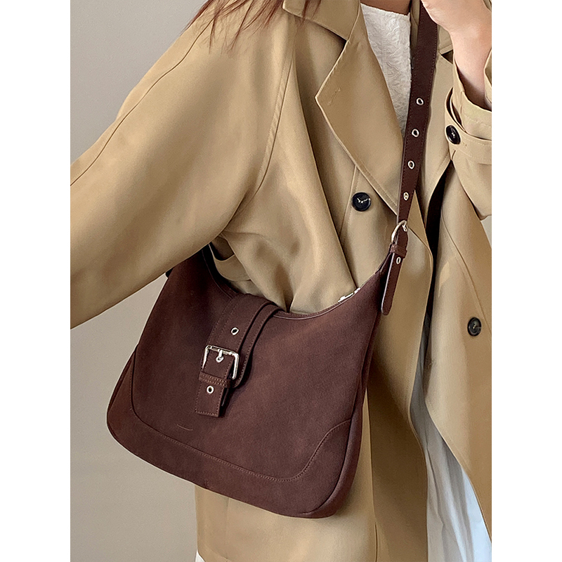 Women's Matte Retro Saddle Bag 2025 - Large Capacity Versatile Shoulder Crossbody Bag for Everyday and Travel Women's Matte Retro Saddle Bag 2025 - Large Capacity Versatile Shoulder Crossbody Bag for Everyday and Travel