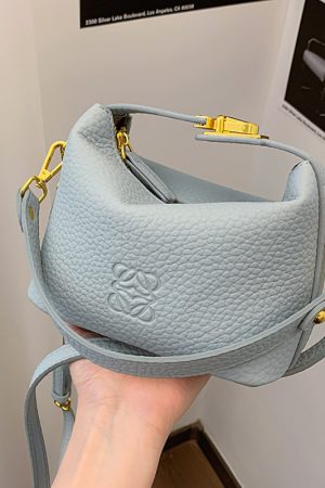 Women's Minimalist Bucket Bag - 2025 Summer Versatile Crossbody Handbag, Trendy High-End Fashion Accessory