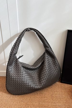 Women's Minimalist Dumpling Handbag - Large Capacity Casual Shoulder Bag for Spring/Summer 2025 Fashion