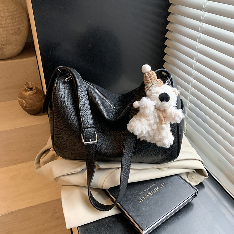 Women's Minimalist Luxury Crossbody Bag - Versatile Casual Shoulder Bag for Work and Commuting - Summer 2025 Fashion Women's Minimalist Luxury Crossbody Bag - Versatile Casual Shoulder Bag for Work and Commuting - Summer 2025 Fashion