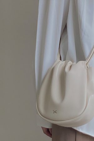 Women's Minimalist Small Crossbody Bag - Versatile Spring/Summer Design, Age-Reducing, Ideal for Students