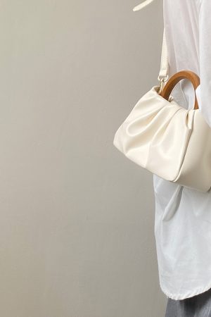 Women's Pleated Cloud Bag with Wooden Handle - Spring Summer Chinese Style Handheld Crossbody Small Bag