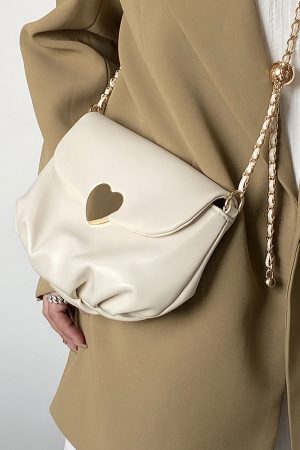 Women's Pleated Cloud Chain Bag - Cute Crossbody Shoulder Bag for Spring/Summer 2025 - Trendy Niche Design