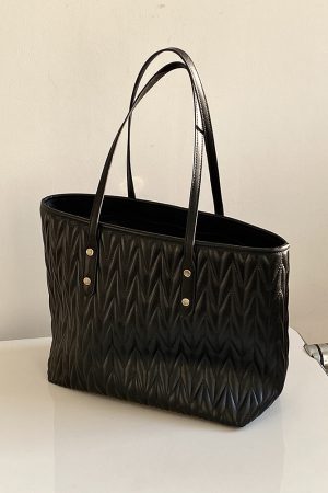 Women's Pleated Tote Bag - Large Capacity Commuter Handbag for Spring Summer 2025 - Stylish and Functional Shoulder Bag