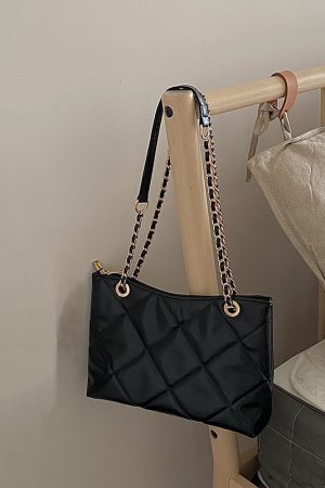 Women's Retro Chain Bag 2025 - Versatile Shoulder Crossbody Commuter Bag for Spring/Summer - Large Size, Trendy Niche Style