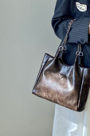 Women's Retro Chain Tote Bag - Large Capacity Shoulder Handbag for Spring & Summer Commuting, 2025 Fashion Trend