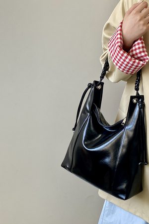 Women's Retro High-End Soft Leather Shoulder Tote Bag - Large Capacity Commuting Bag for 2025 Fashion