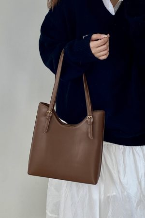 Women's Retro Large Capacity Tote Bag - Spring/Summer Commuting Shoulder Handbag - 2025 Niche Design