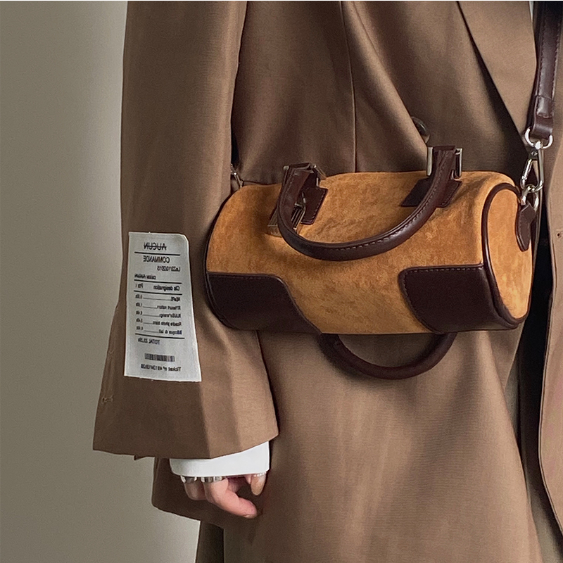 Women's Retro Lock Buckle Handbag - Spring Summer 2025 Shoulder Crossbody Small Bag - Niche Design Fashion Accessory Women's Retro Lock Buckle Handbag - Spring Summer 2025 Shoulder Crossbody Small Bag - Niche Design Fashion Accessory