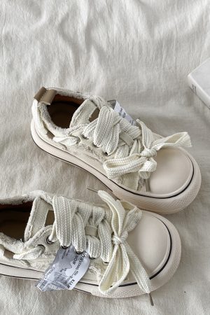 Women's Retro Round-Toe Thick-Soled Canvas Shoes - 2025 Spring Big-Headed Board Shoes, Non-Repetitive Design, Stylish Little White Sneakers