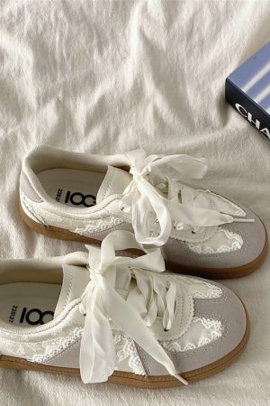 Women's Retro Thick-Soled Sneakers - Silver Lace-Up Design, Breathable White, Spring 2025 Fashion
