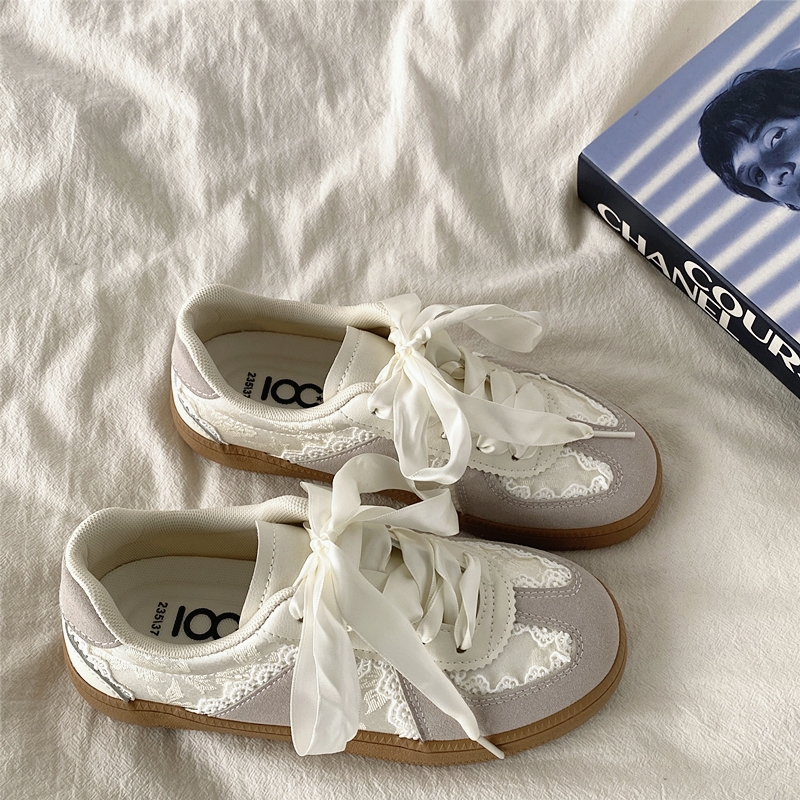 Women's Retro Thick-Soled Sneakers - Silver Lace-Up Design, Breathable White, Spring 2025 Fashion Women's Retro Thick-Soled Sneakers - Silver Lace-Up Design, Breathable White, Spring 2025 Fashion