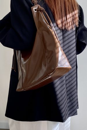 Women's Retro Woven Tote Bag - Large Capacity Shoulder Handbag for Commuting - Trendy 2025 Niche Design