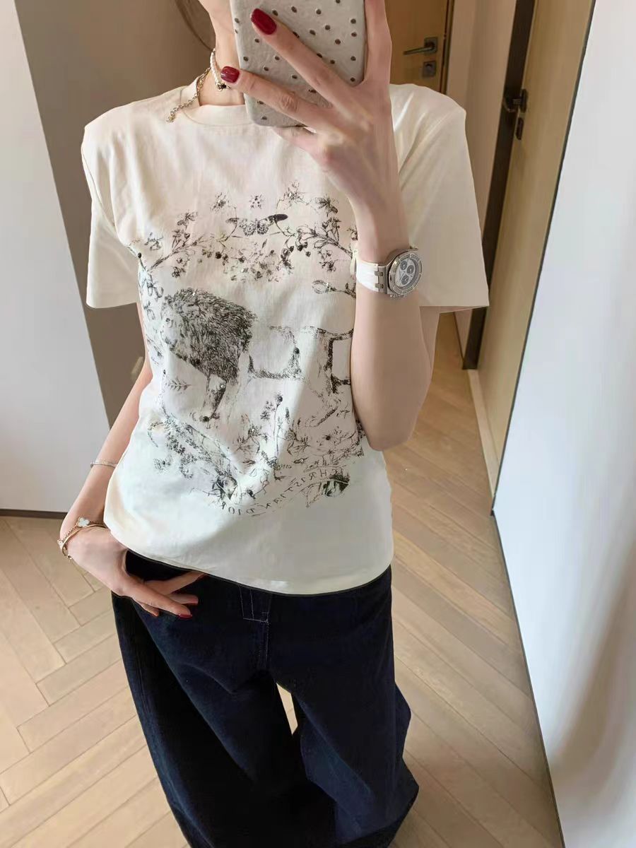 Women's Slim-Fit Short Sleeve T-Shirt with American Retro Lion Sketch Print - Summer Sweet & Spicy Style Women's Slim-Fit Short Sleeve T-Shirt with American Retro Lion Sketch Print - Summer Sweet & Spicy Style