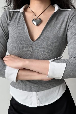 Womenâ€™s Slim Fit V-neck Spliced Two-Piece T-shirt with Three-Quarter Sleeves - Flattering Casual Top for Everyday Wear