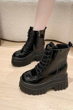 Women's Small Martin Boots - British Style, Plush Thick-Soled Short Boots for Autumn Winter 2024, Slimming Height-Increasing Design