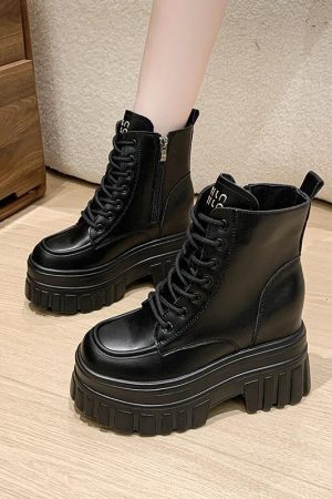 Women's Small Martin Boots - British Style, Plush Thick-Soled Short Boots for Autumn Winter 2024, Slimming Height-Increasing Design