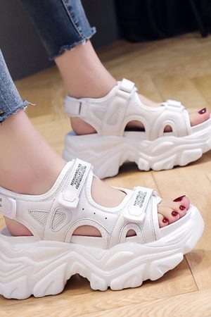 Women's Sporty Thick-Soled Sandals - Casual Versatile Beach Dad Shoes for Summer 2025, Trending Fashion Footwear