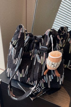 Women's Summer Canvas Tote Bag, Versatile Commuter Crossbody with Large Capacity, Casual Style for Students and Everyday Use