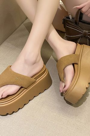 Women's Summer Height-Increasing Thick-Soled Flip-Flops - 2025 Cool Beach Slippers for Outdoor Wear