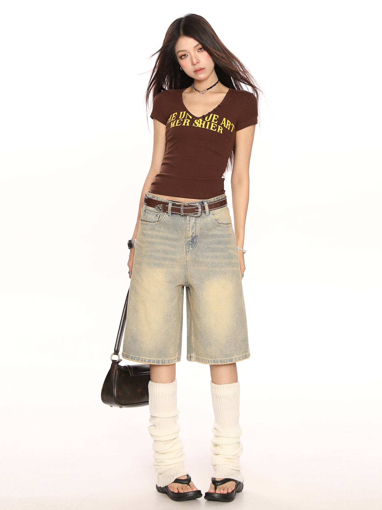 Women's Summer Slim Fit Loose Style V-Neck Crop Top with BIGGOLD Letter Print - Sexy Short Sleeve T-Shirt for Trendy Y2K Fashion Women's Summer Slim Fit Loose Style V-Neck Crop Top with BIGGOLD Letter Print - Sexy Short Sleeve T-Shirt for Trendy Y2K Fashion