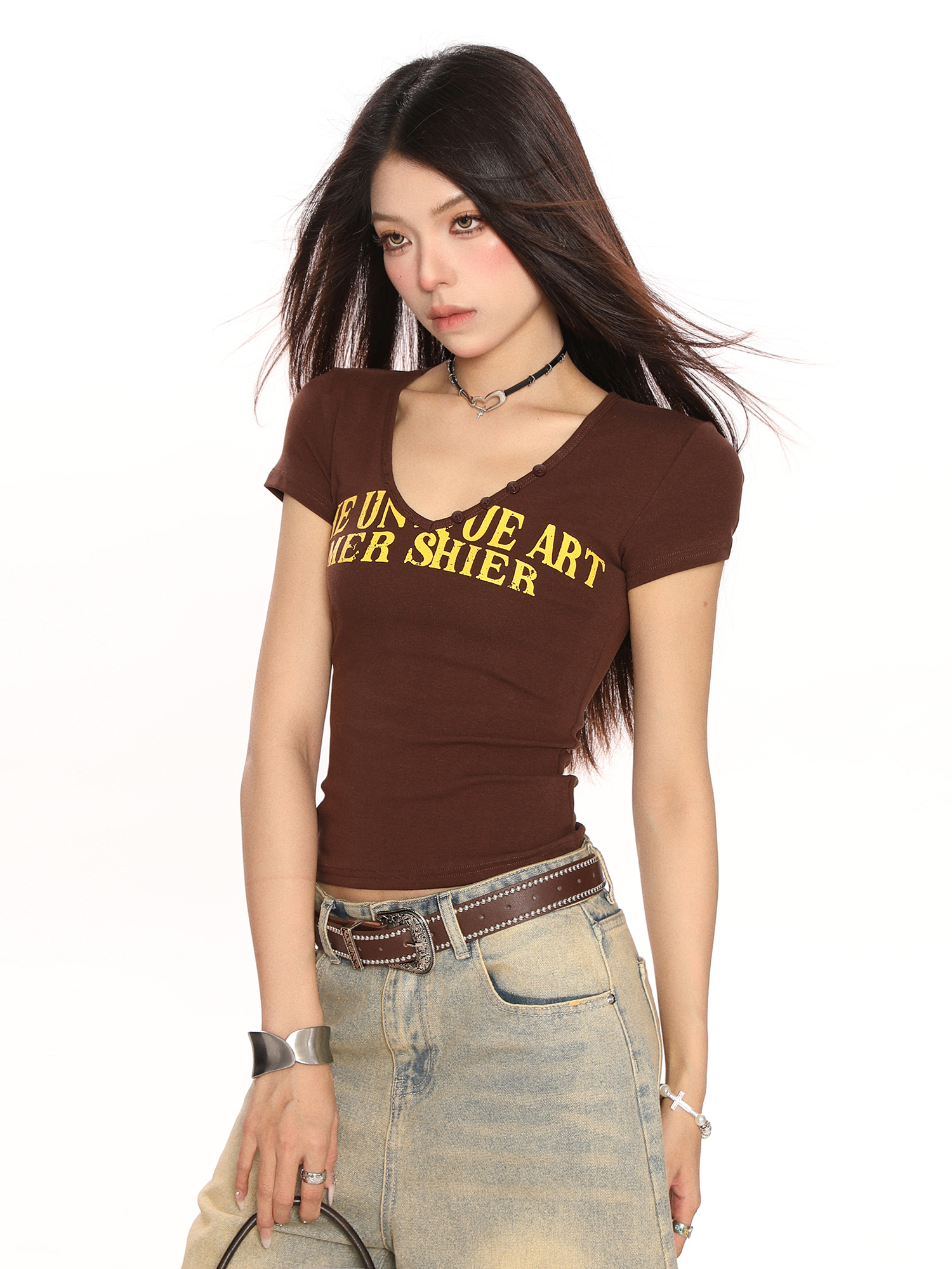 Women's Summer Slim Fit Loose Style V-Neck Crop Top with BIGGOLD Letter Print - Sexy Short Sleeve T-Shirt for Trendy Y2K Fashion Women's Summer Slim Fit Loose Style V-Neck Crop Top with BIGGOLD Letter Print - Sexy Short Sleeve T-Shirt for Trendy Y2K Fashion