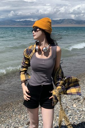 Women's Summer Slim Fit U-Neck Camisole - Hot Girl Style Sleeveless Base Layer Top