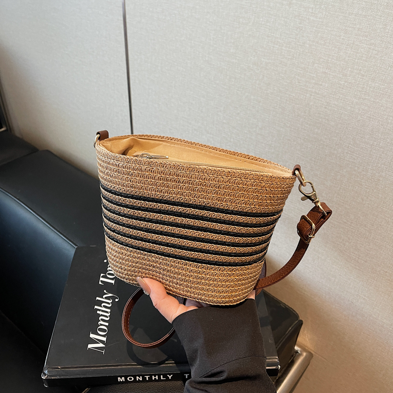 Women's Summer Straw Woven Bucket Bag - Versatile Beach Crossbody Bag for Seaside Vacation - 2025 Trendy Style Women's Summer Straw Woven Bucket Bag - Versatile Beach Crossbody Bag for Seaside Vacation - 2025 Trendy Style