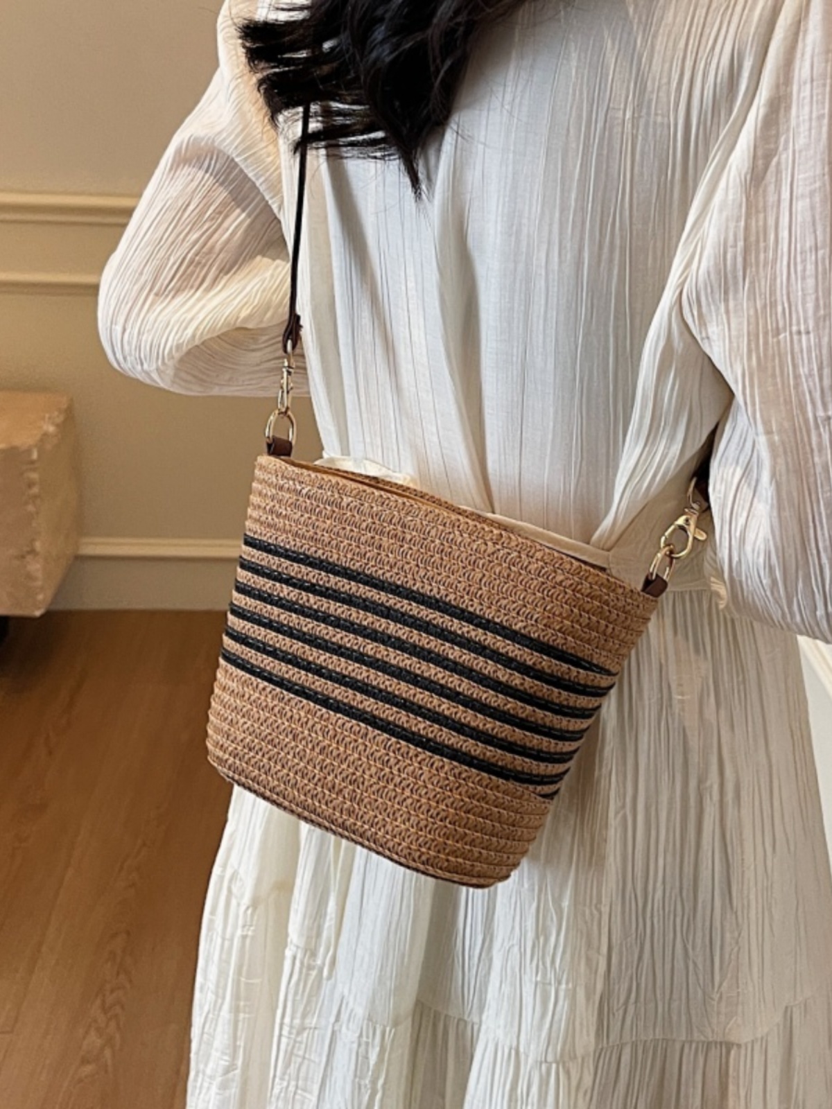 Women's Summer Straw Woven Bucket Bag - Versatile Beach Crossbody Bag for Seaside Vacation - 2025 Trendy Style Women's Summer Straw Woven Bucket Bag - Versatile Beach Crossbody Bag for Seaside Vacation - 2025 Trendy Style