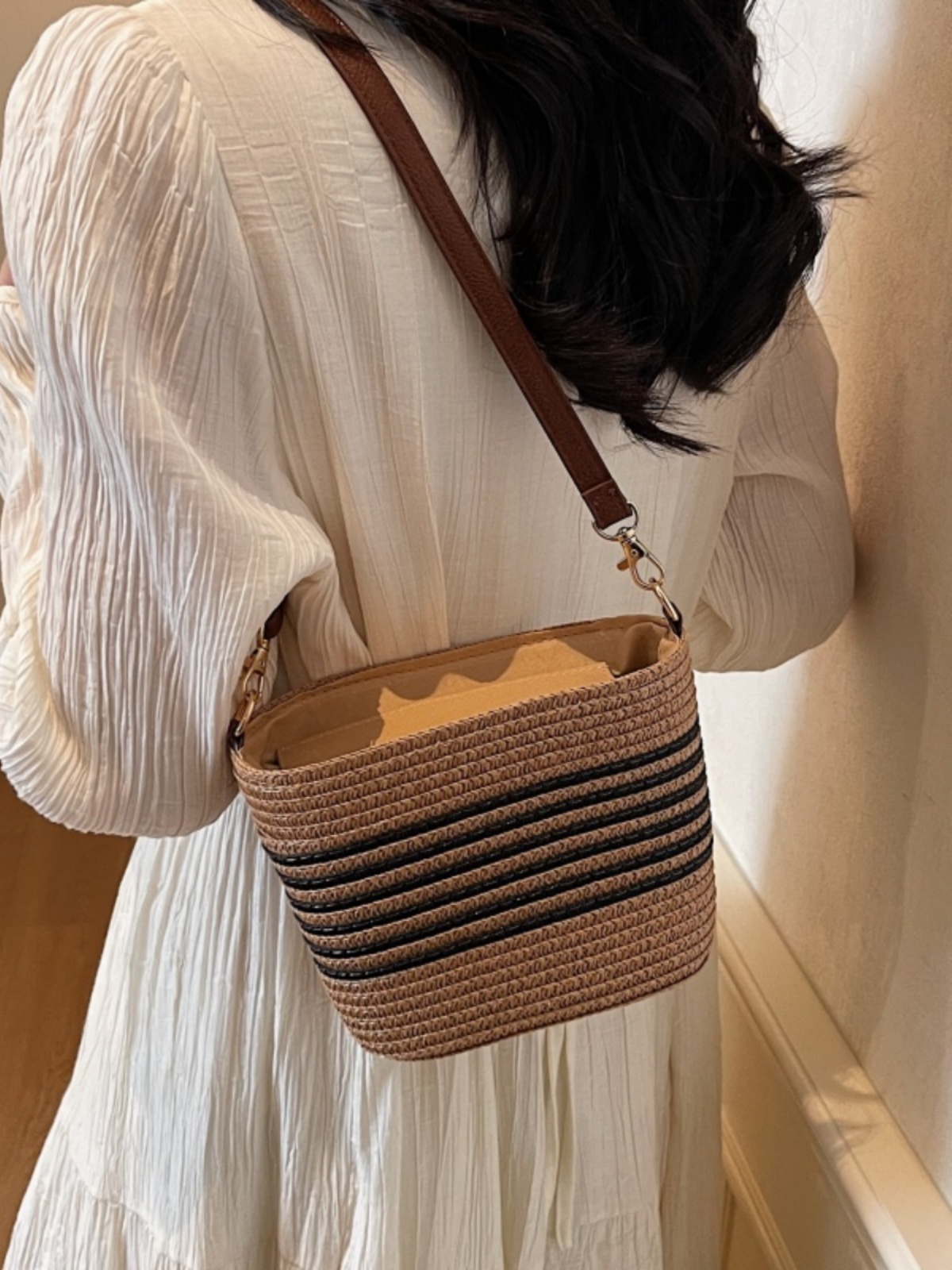 Women's Summer Straw Woven Bucket Bag - Versatile Beach Crossbody Bag for Seaside Vacation - 2025 Trendy Style Women's Summer Straw Woven Bucket Bag - Versatile Beach Crossbody Bag for Seaside Vacation - 2025 Trendy Style