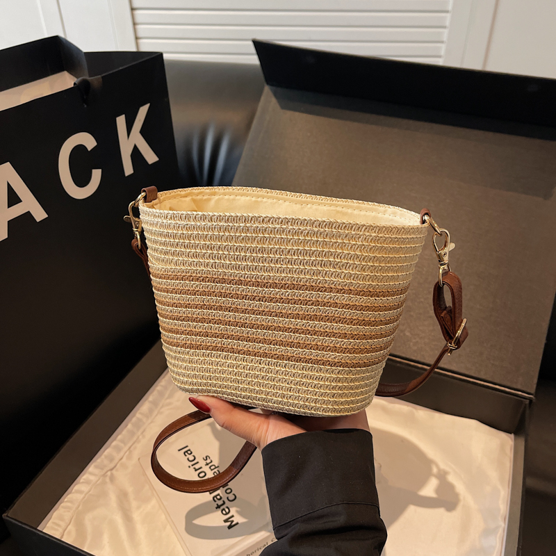 Women's Summer Straw Woven Bucket Bag - Versatile Beach Crossbody Bag for Seaside Vacation - 2025 Trendy Style Women's Summer Straw Woven Bucket Bag - Versatile Beach Crossbody Bag for Seaside Vacation - 2025 Trendy Style