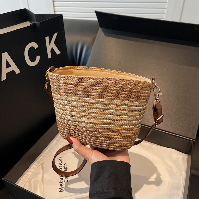 Women's Summer Straw Woven Bucket Bag - Versatile Beach Crossbody Bag for Seaside Vacation - 2025 Trendy Style Women's Summer Straw Woven Bucket Bag - Versatile Beach Crossbody Bag for Seaside Vacation - 2025 Trendy Style