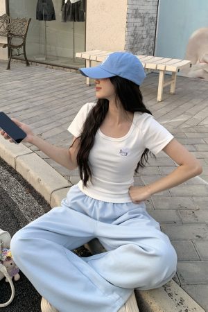 Women's Summer U-neck Kitty Cat Embroidered Short Sleeve T-shirt - Slimming Sweet Style for 2025, Cute 90s Vibe