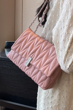 Women's Textured Embroidered Shoulder Bag - Versatile Summer Chain Crossbody Bag for High-End Style 2025
