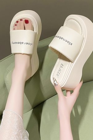 Women's Thick-Soled One-Strap Casual Sandals - Stylish Summer Beach Slippers for Outdoor Wear, 2025 Fashion Trend