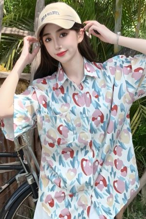 Women's Tie-Dye Short Sleeve Shirt - Loose Fit Trendy Summer Beach Blouse with Fresh Print
