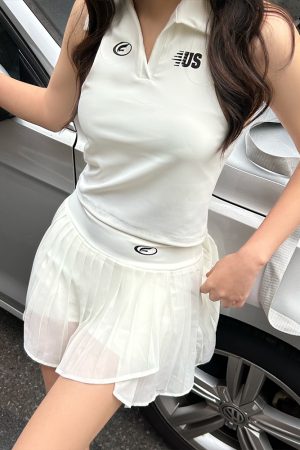 Women's V-Neck Sleeveless Tennis Vest & Skirt Set - Circle Design Sports Fitness Outfit, Perfect for Activewear and Athleisure