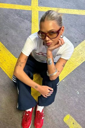 Y2K American Retro Letter Print Short Crop Short-Sleeve T-Shirt for Women, Off-Shoulder Slim Fit Sweet and Spicy Top