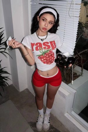 Y2K American Retro Raspberry Short Sleeve Crop Top for Women - Slim Fit Shoulder-Baring Summer Style